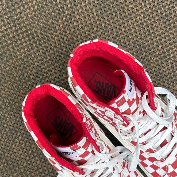 Vans Red and White Checkered High-Tops sz. 9.5 - Picture 2 of 9